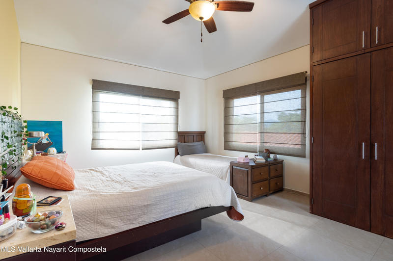 20250818233529380669000000 o