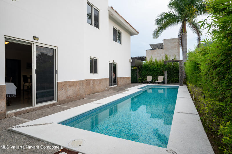 20250818233748295077000000 o