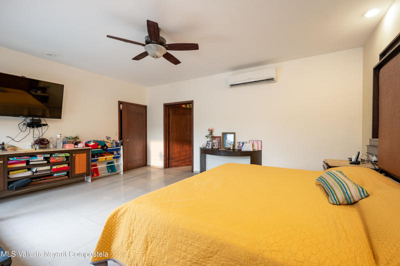 20250818233845313193000000 o