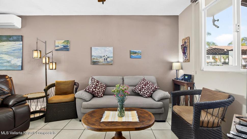 20251206043105766716000000 o