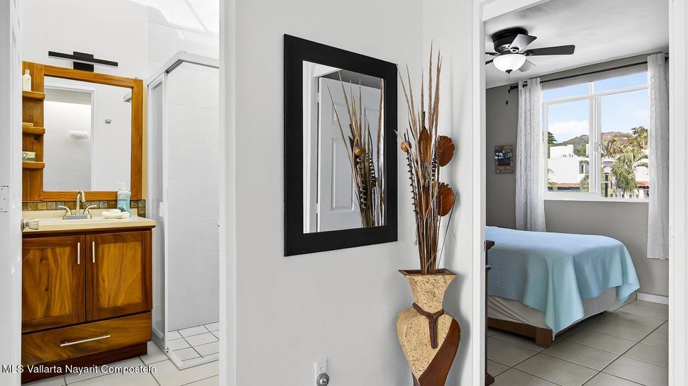 20251206043106444145000000 o