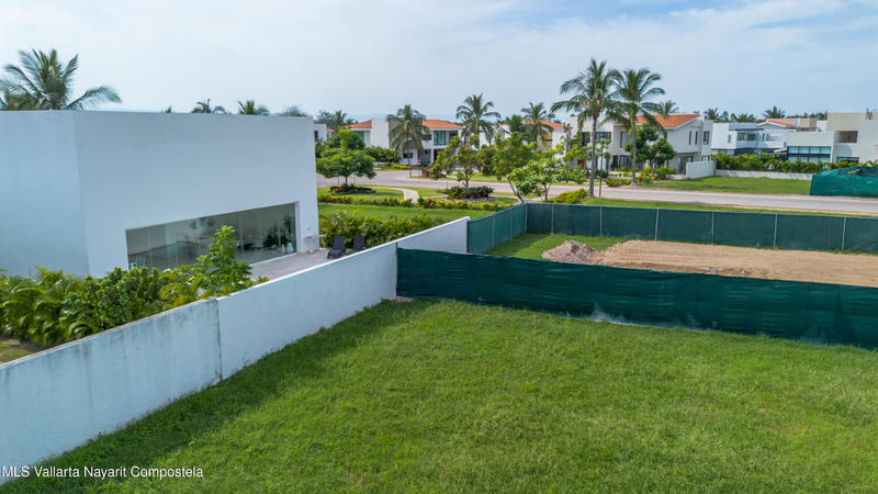 20251119192328312159000000 o