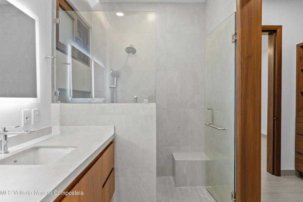 20251027230433419621000000 o