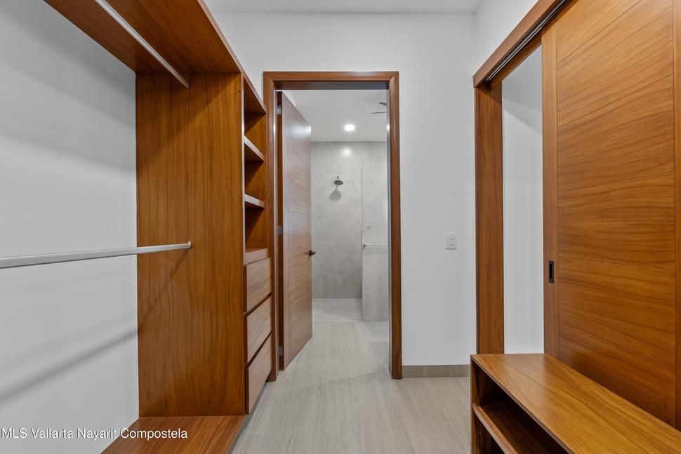 20251028043903214047000000 o