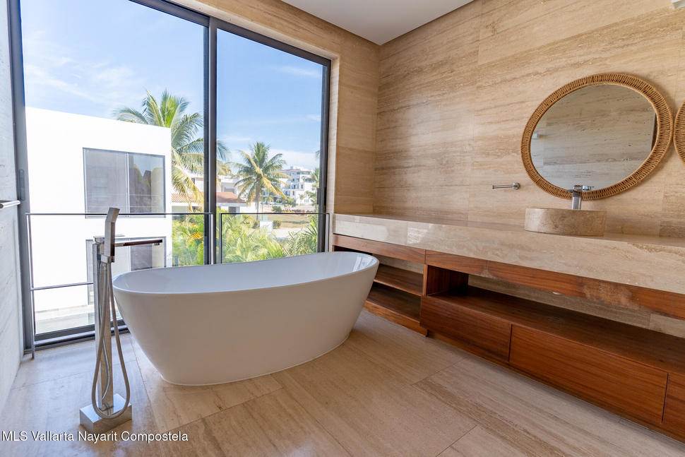 20251106193742114537000000 o