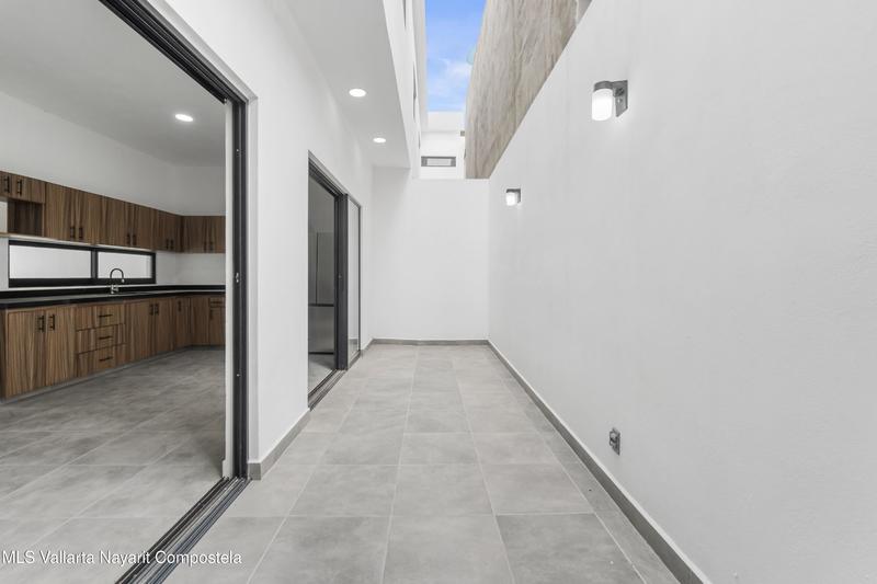 20250805210254684896000000 o