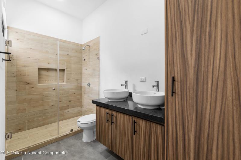 20250805210322388006000000 o