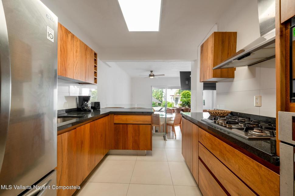 20250828211102935019000000 o