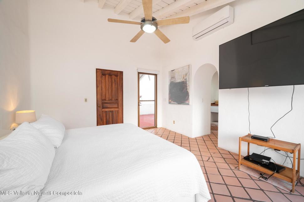 20250828211112063231000000 o