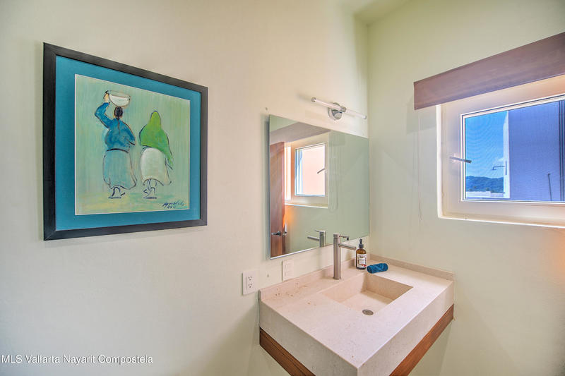 20251028045210083697000000 o