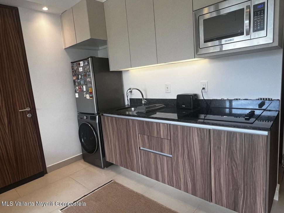 20251119210751697725000000 o