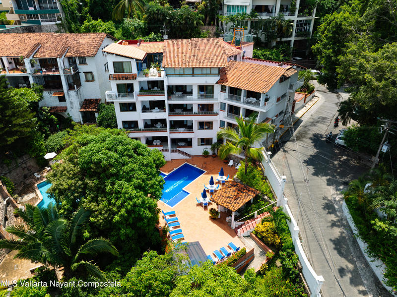 20251010210010674705000000 o