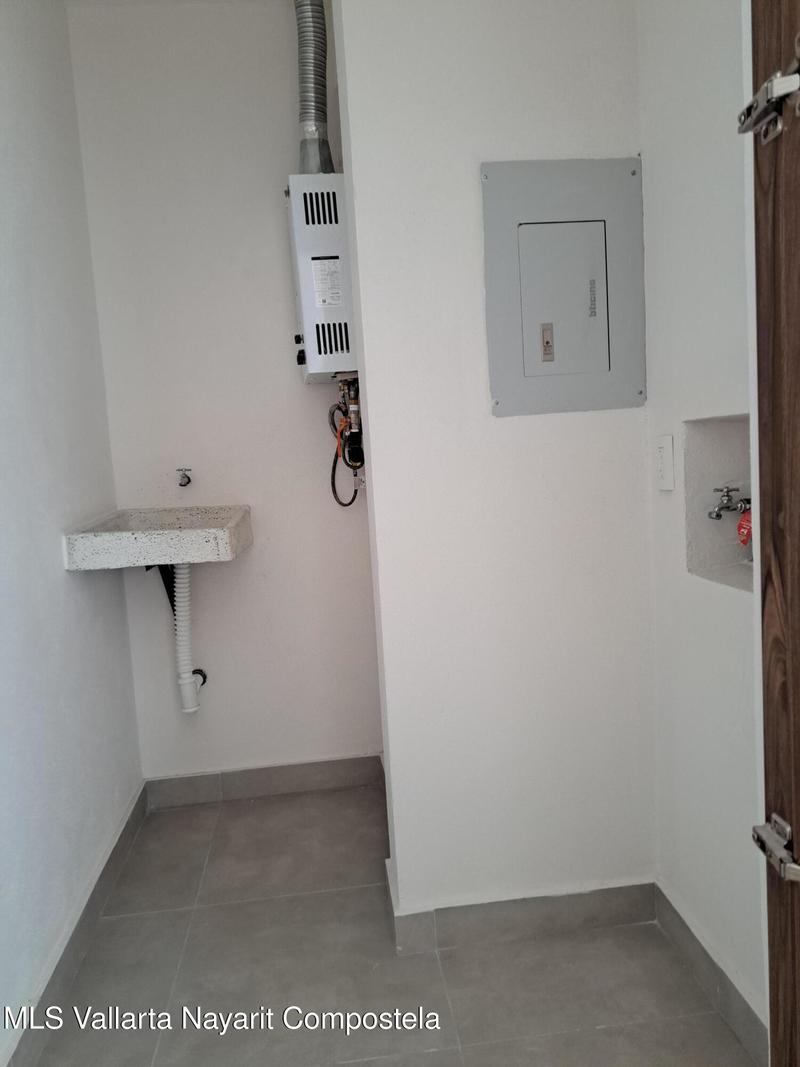 20250812022121682593000000 o