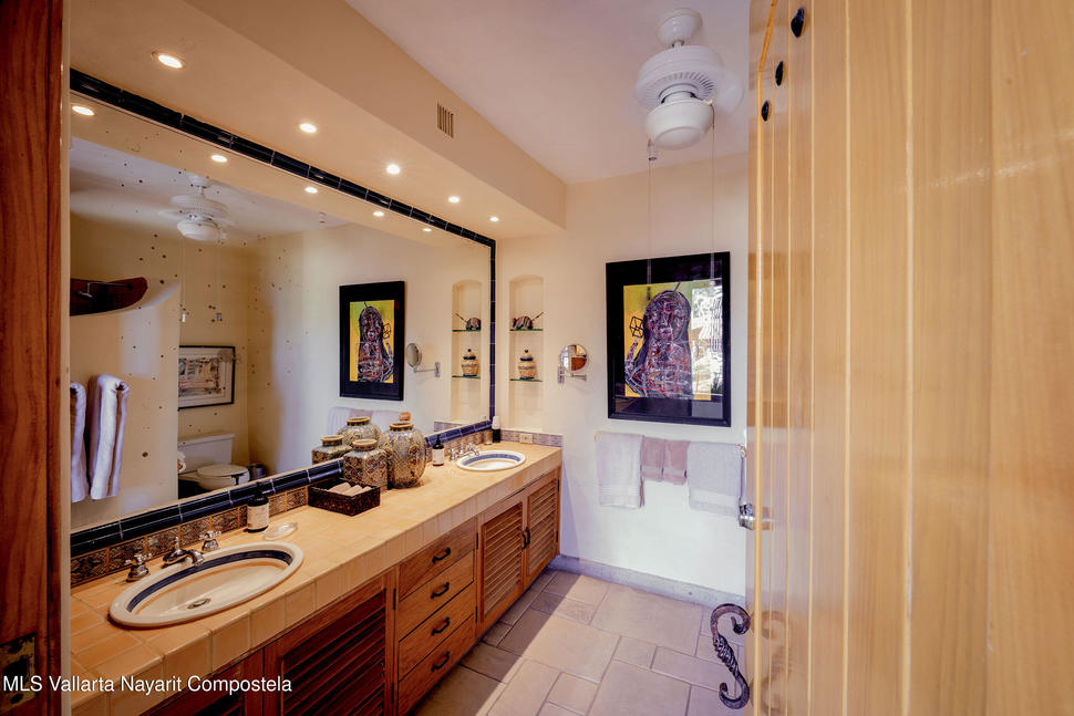 20250806213208329797000000 o