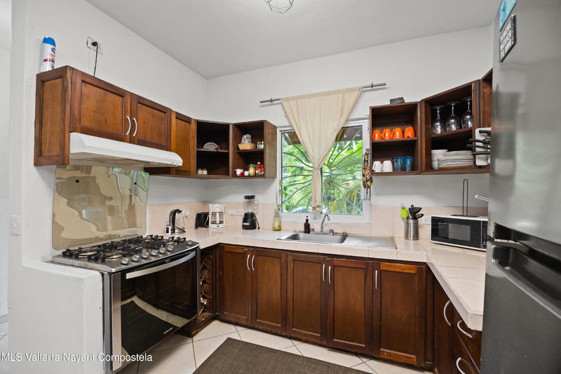 20251107215742556841000000 o