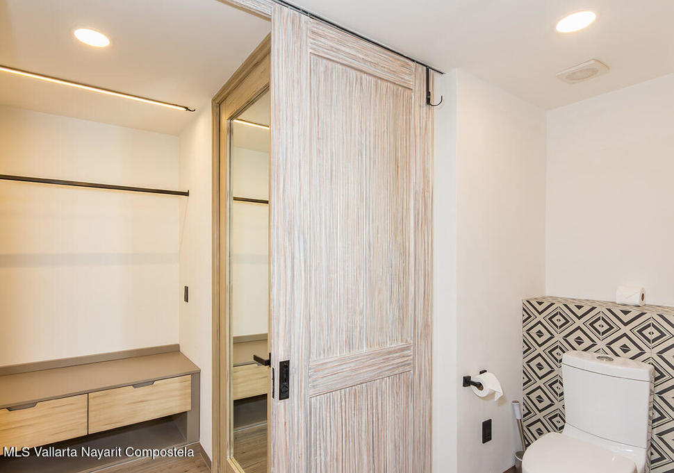 20251208181543676989000000 o