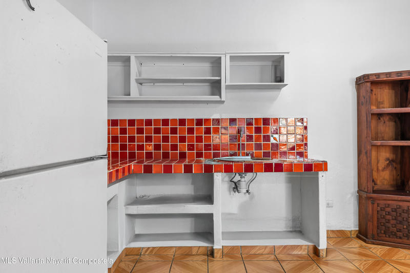 20251009225353696768000000 o