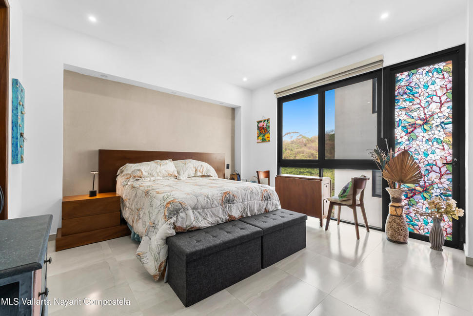 20251211203941354580000000 o