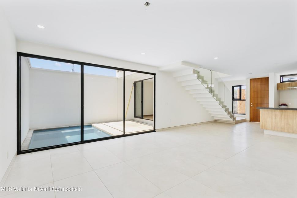 20251222200640747157000000 o