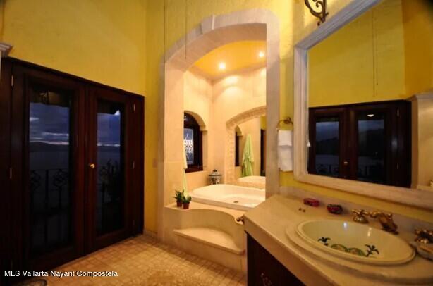 20251110211211546683000000 o