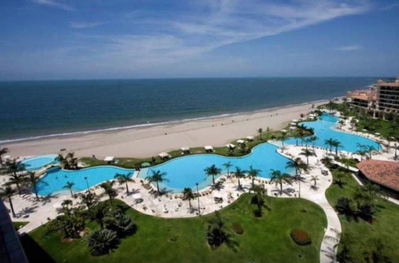 Bay View Grand 203-C