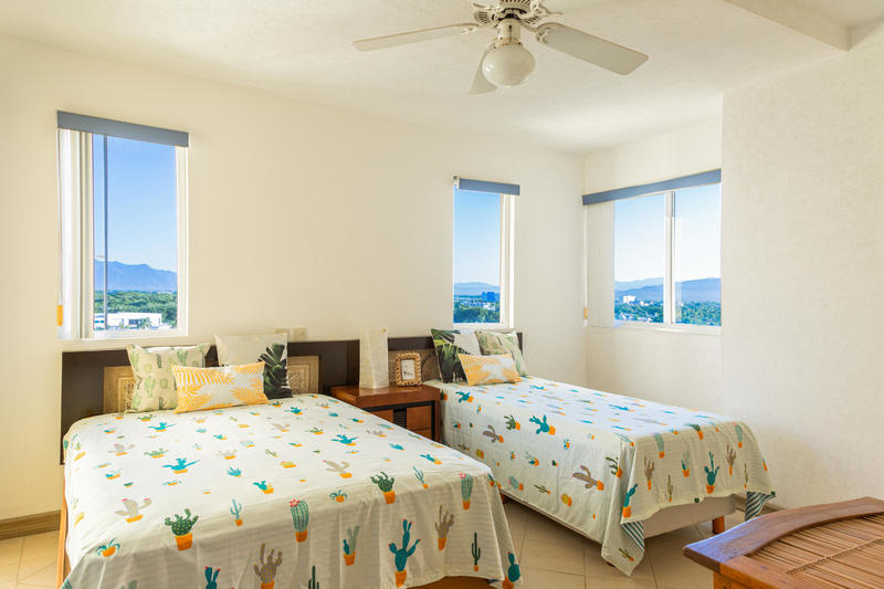 Bay View Grand E-712