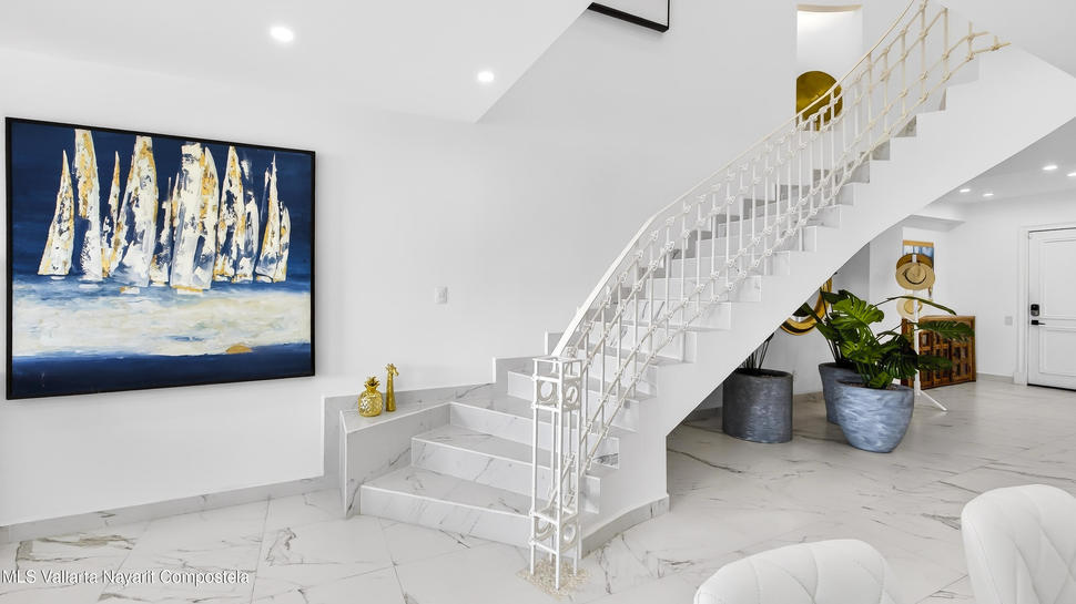 20251215203610174367000000 o