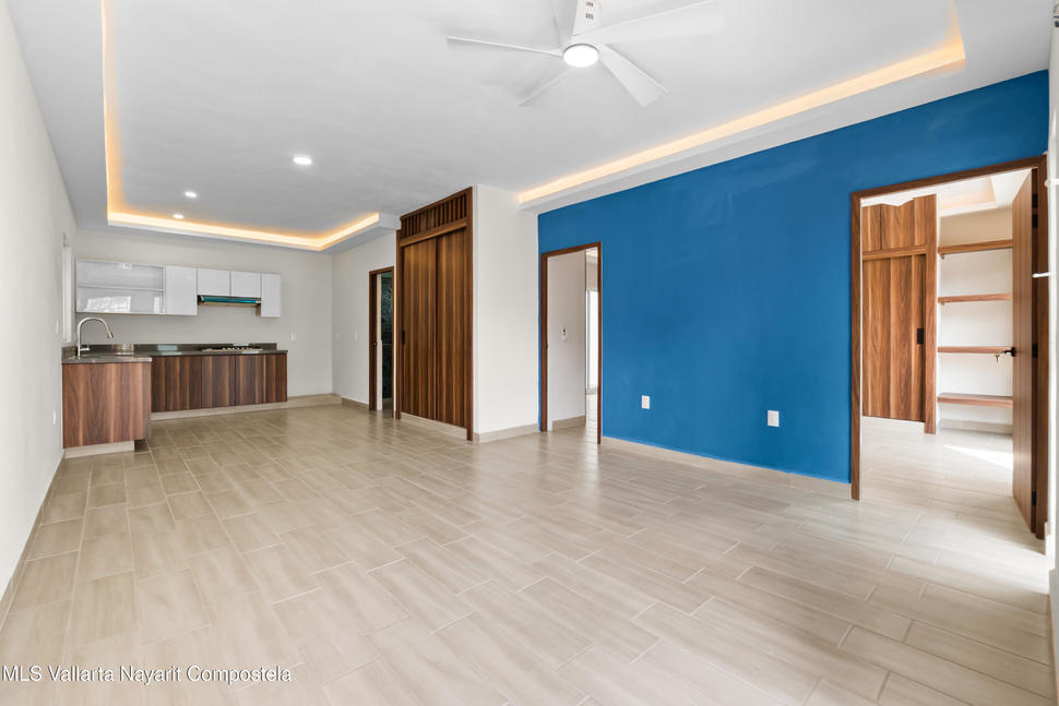 20251203231149158285000000 o