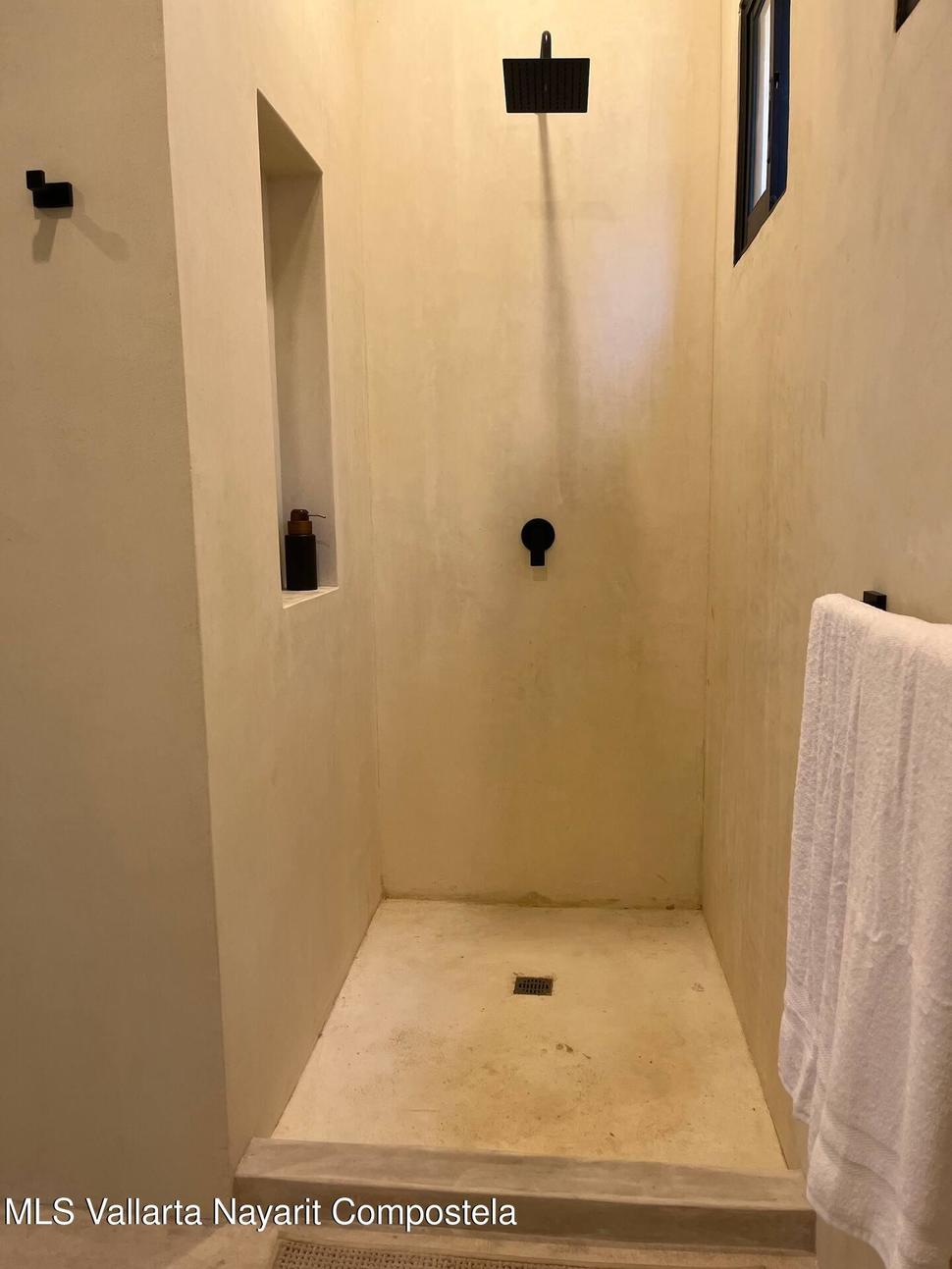 20251002185728324245000000 o