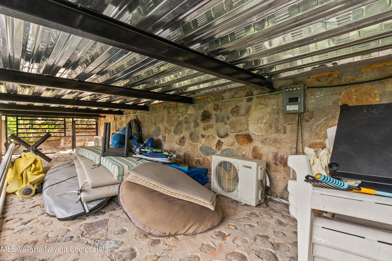 20251215234511085039000000 o