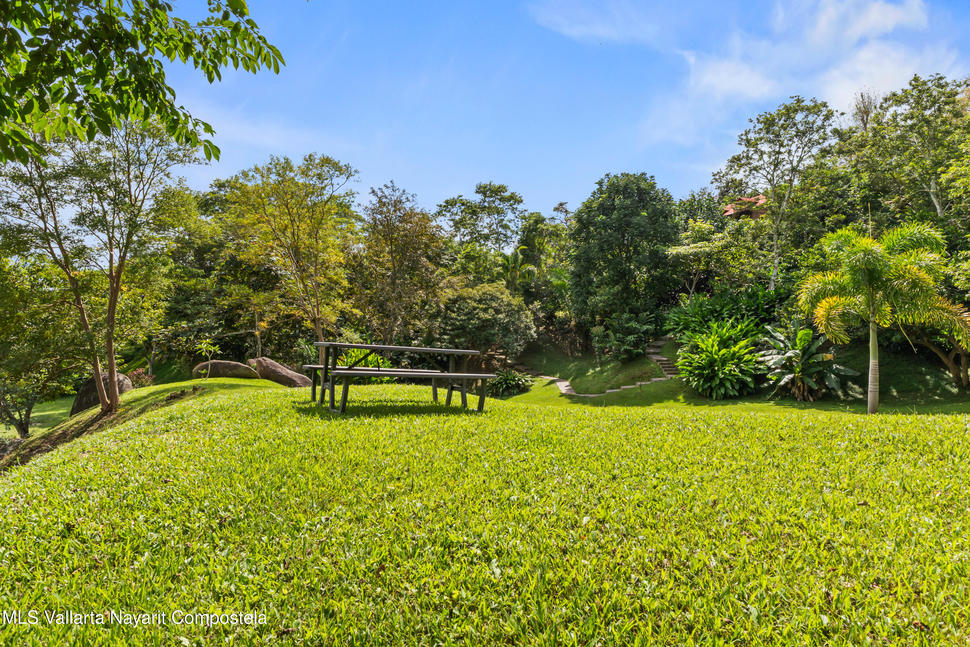 20251215234528008561000000 o