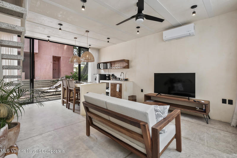 20251010180505702629000000 o