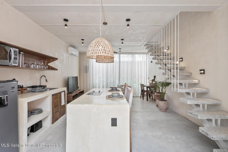 20251010180522467826000000 o