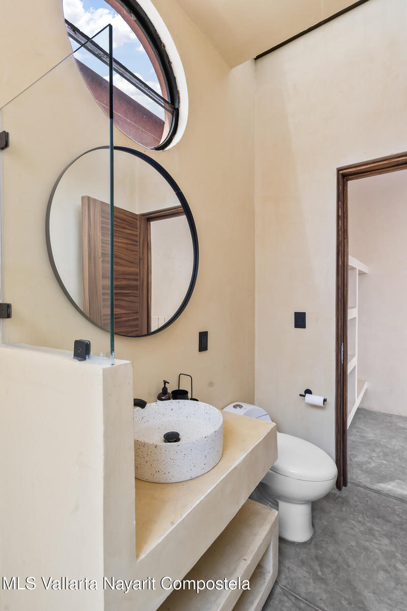 20251010180534317026000000 o