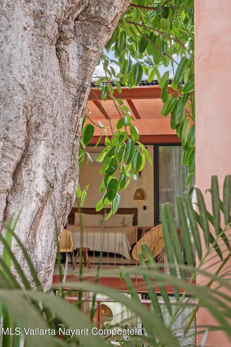 20251010180550317552000000 o