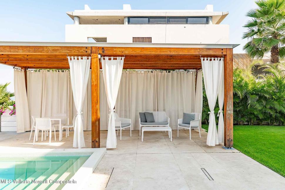 20251215203321907690000000 o