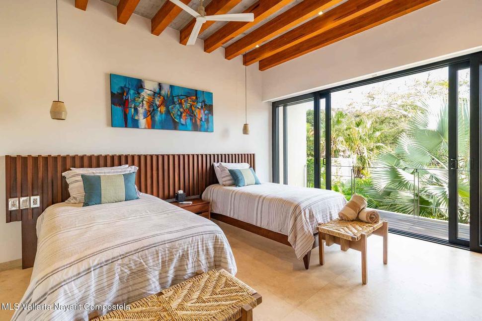 20251215203339765804000000 o