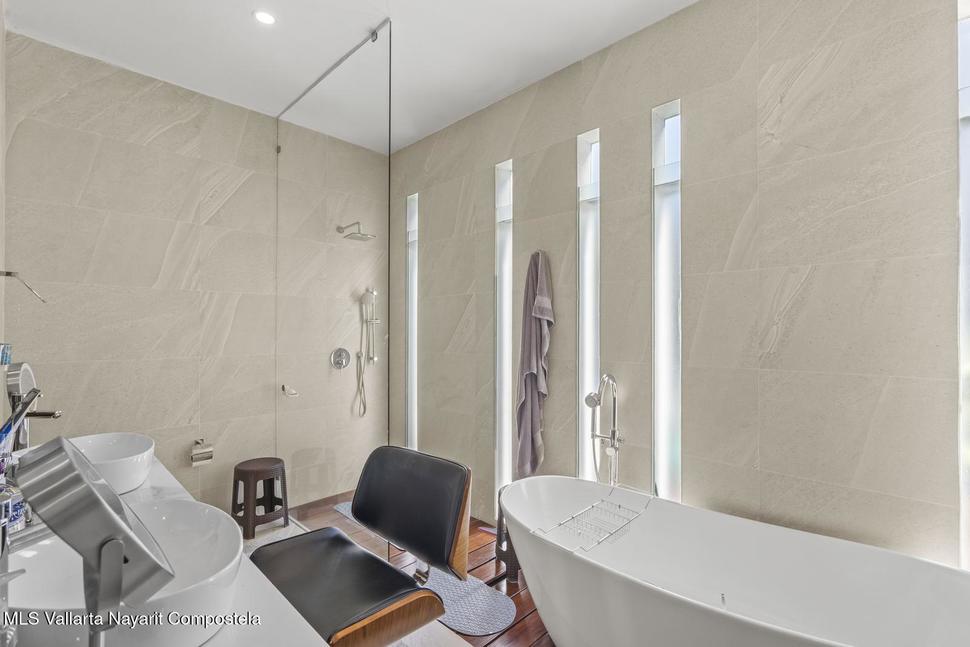 20251016220614301776000000 o