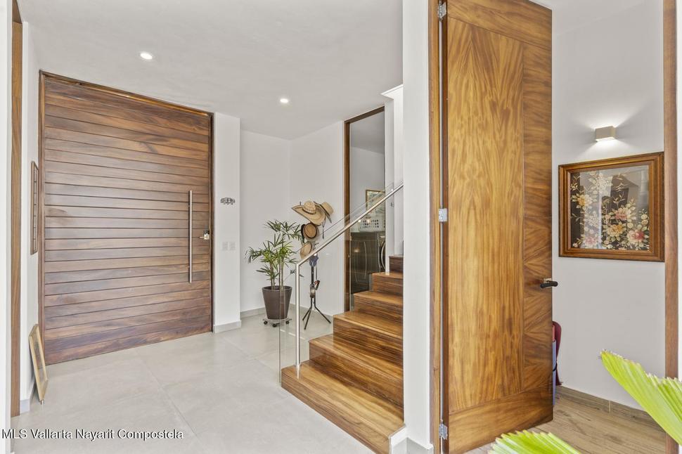 20251016220626078533000000 o