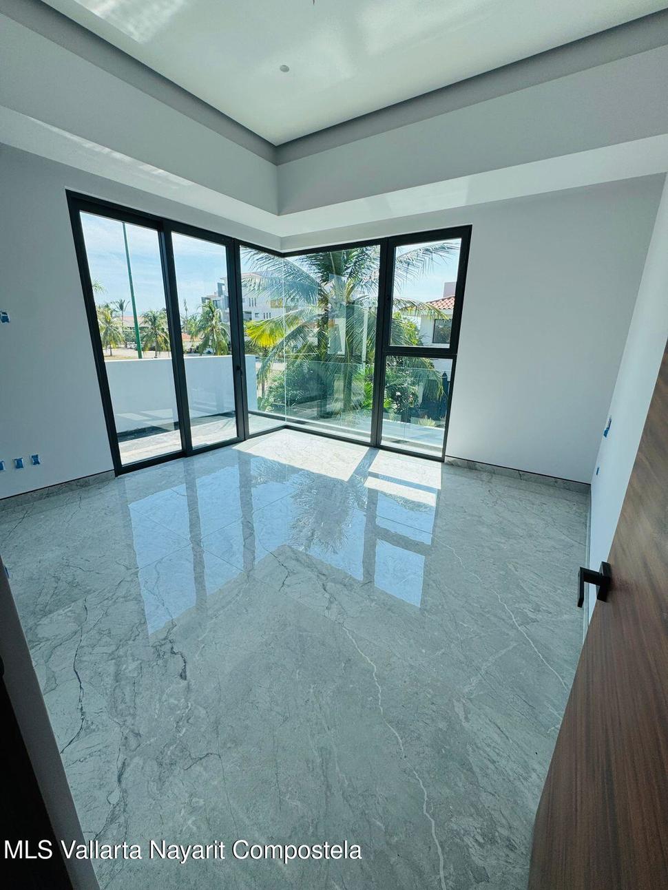 20251201194149292195000000 o