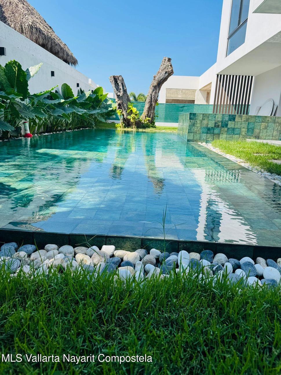 20251201194153142860000000 o