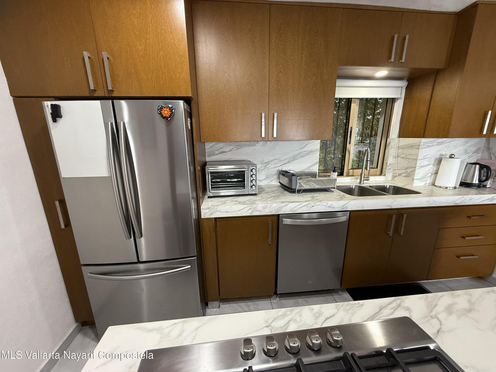 20251204182143412747000000 o