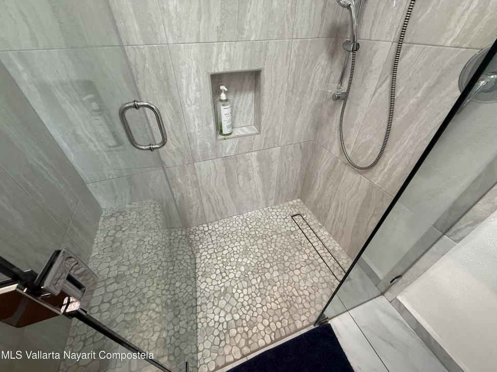 20251204184156692150000000 o