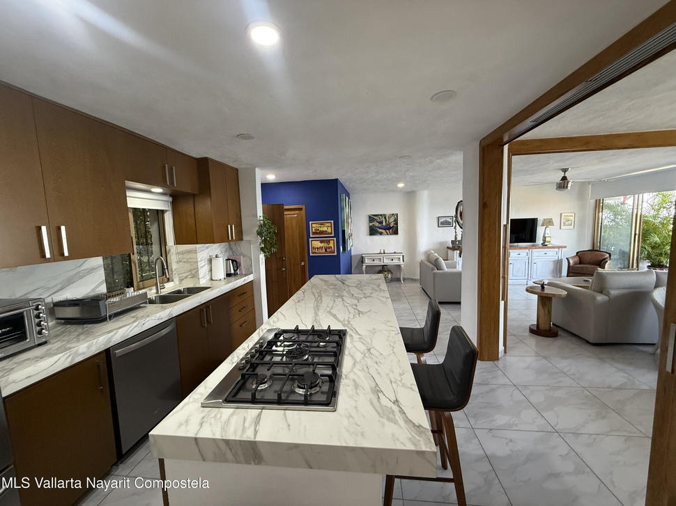 20251204184319888897000000 o