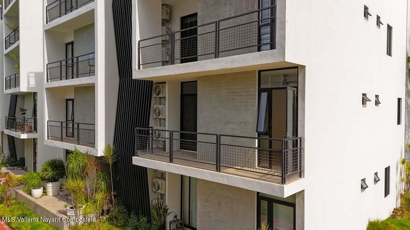 Condo Angelina C-208