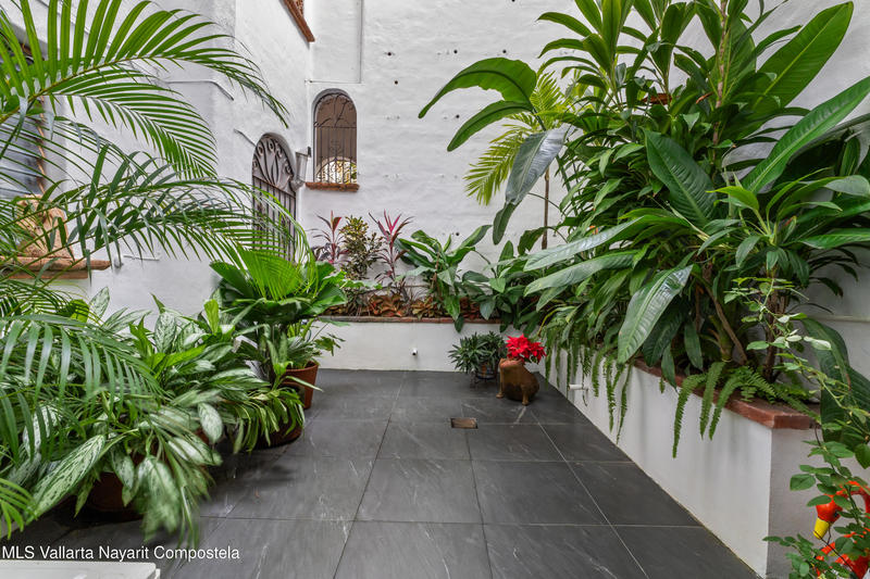 20251210205446178942000000 o