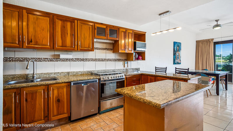 20251204230342798180000000 o