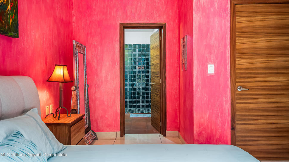 20251204230427798365000000 o