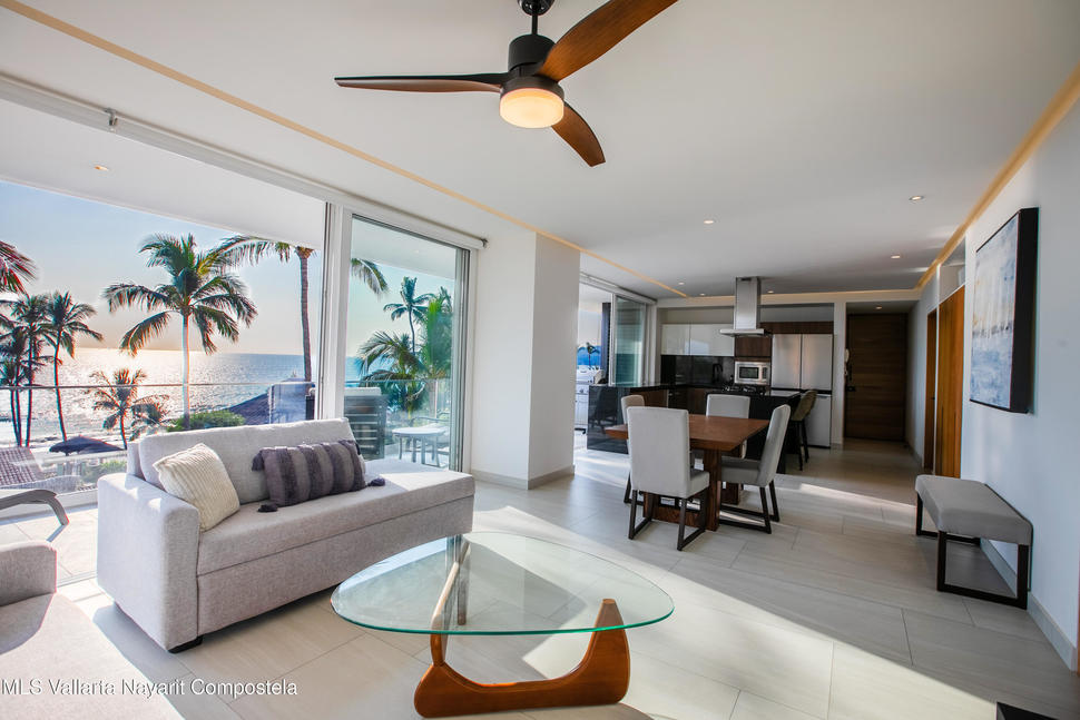 20251202221004176538000000 o