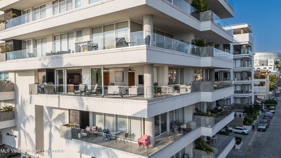 20251202221646002516000000 o